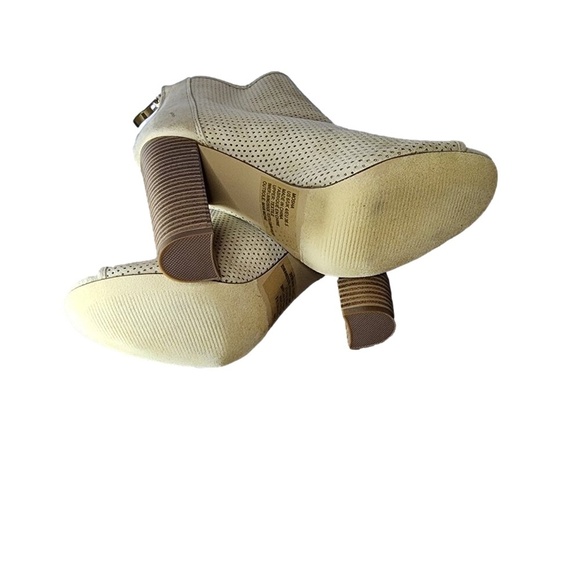 JustFab Mosha Natural Peep Toe Boot Size 6M - Picture 9 of 10